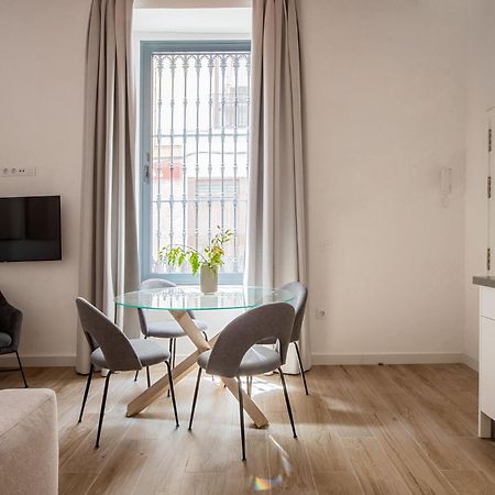 Santa Ana 18 Suite Apartments Sevilla Bagian luar foto