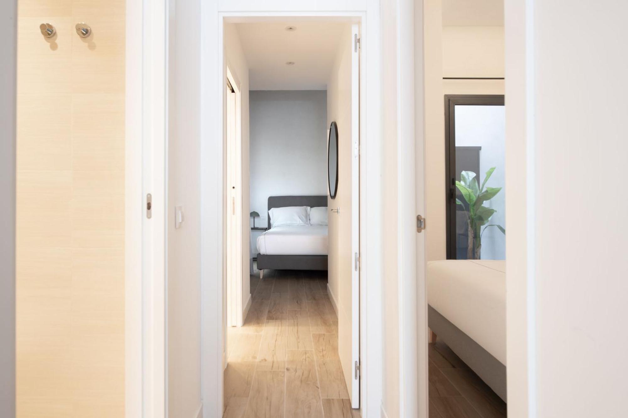 Santa Ana 18 Suite Apartments Sevilla Bagian luar foto
