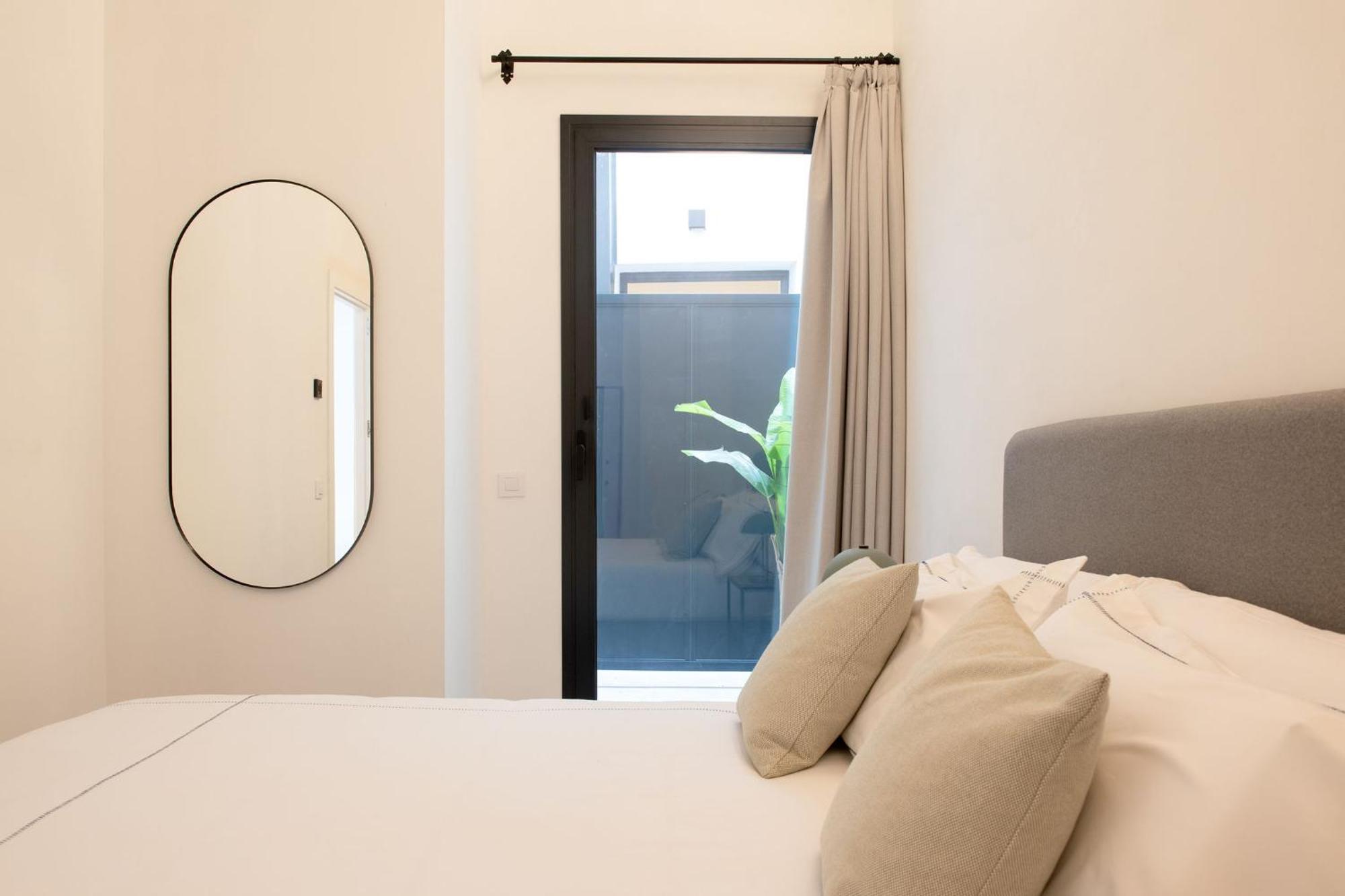 Santa Ana 18 Suite Apartments Sevilla Bagian luar foto